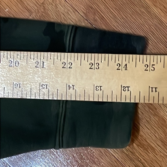 Hollister Men’s Size Medium Green Camo Logo Full Zipper 2 Front Pockets - Picture 4 of 12